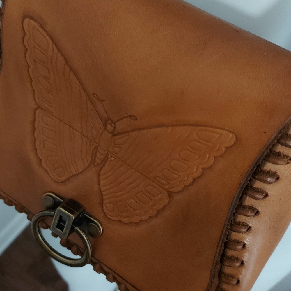 Vintage Genuine Tooled Leather Butterfly Novelty Fairycore crossbody Bag Purse - Picture 3 of 6